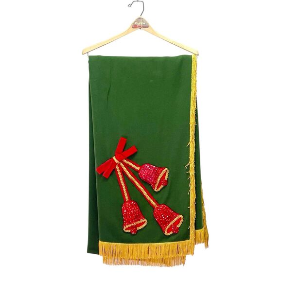 Vintage Midcentury Christmas Tablecloth Green Red Sequin Bells Gold Fringe Xmas - Picture 3 of 6